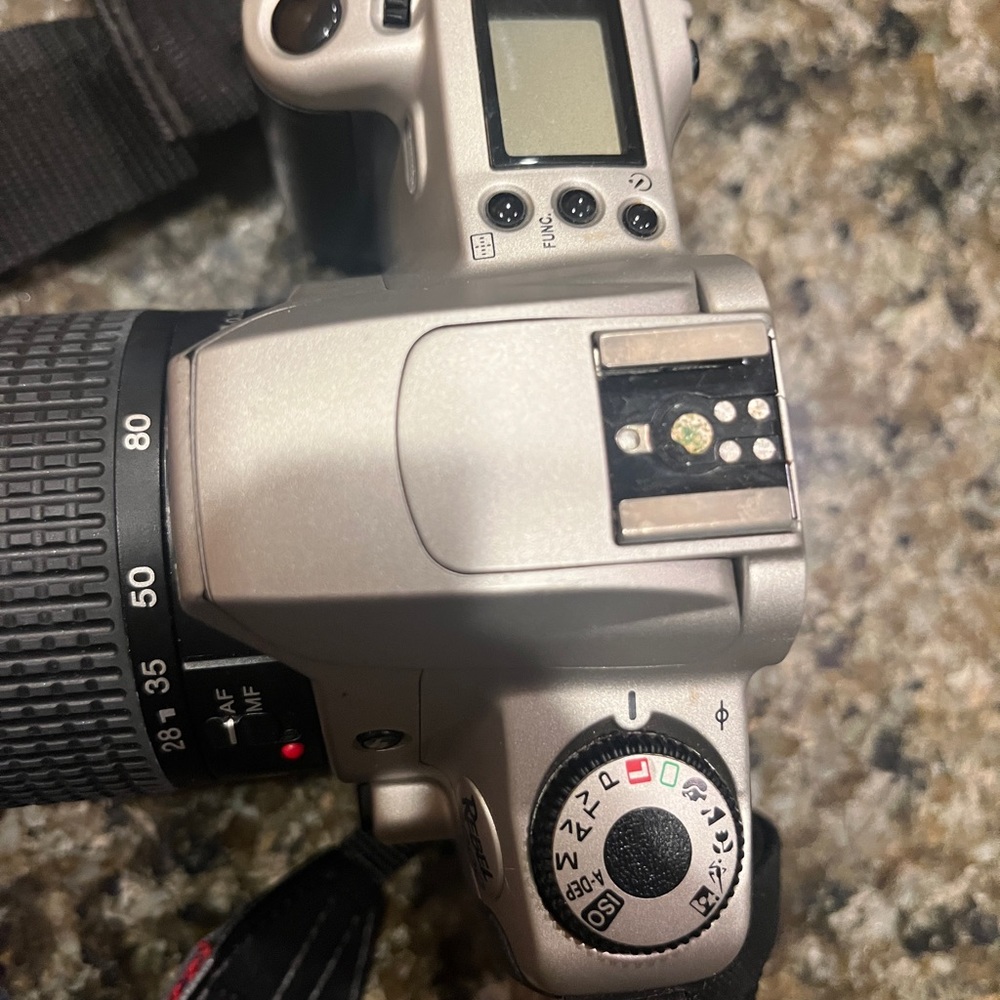 Canon camera - Picture 8 of 11